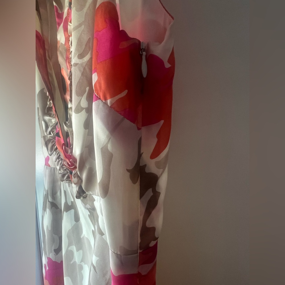 Liquid Mercer Dress 100% Silk Deep V Neckline Ruffle Floral Pink Cream Size 8 - Picture 6 of 8